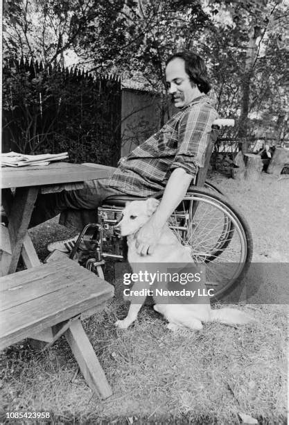 ron kovic massapequa home.